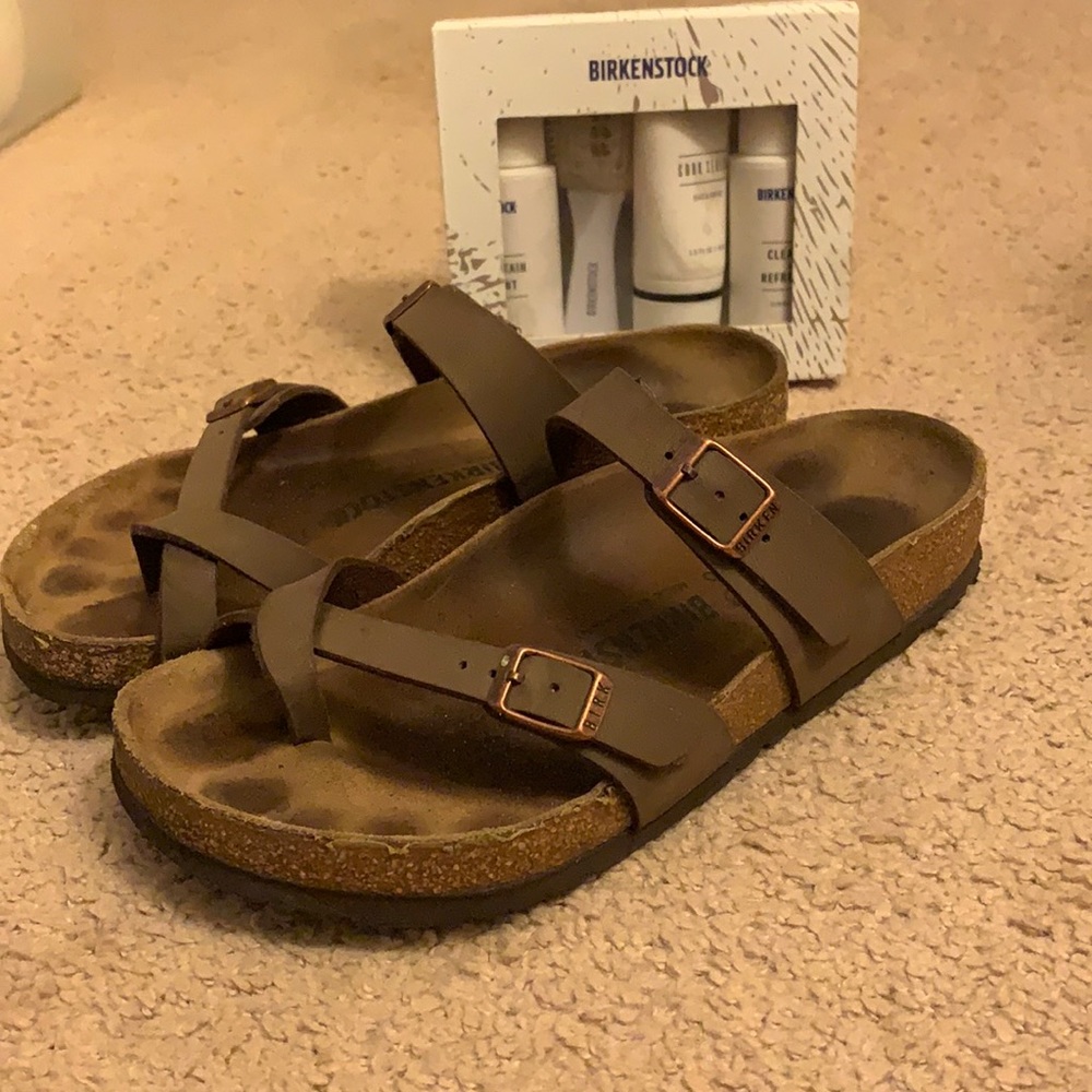 Birkenstock Sandals & Cleaning Kit